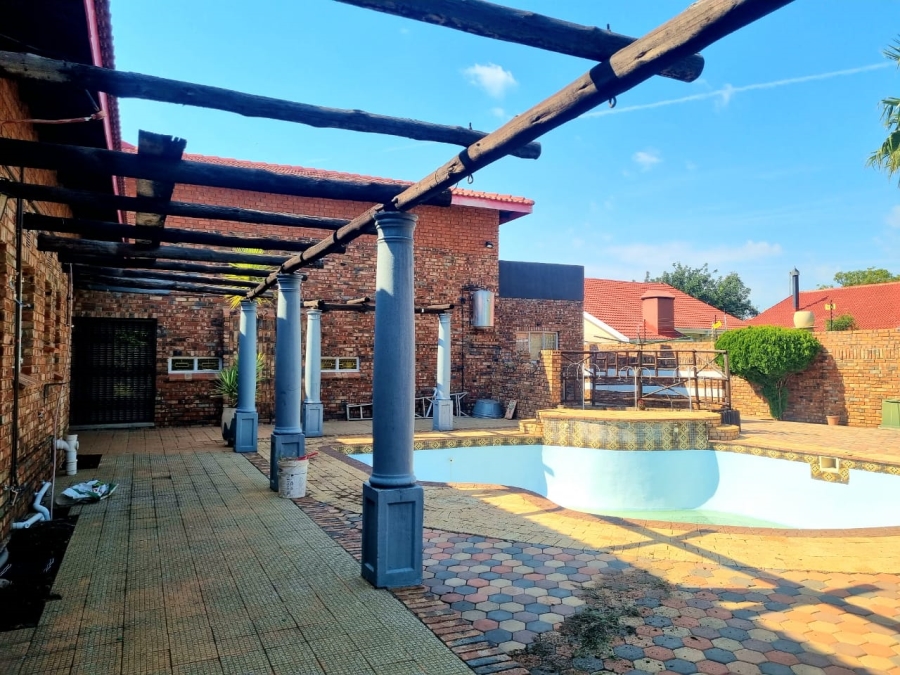 4 Bedroom Property for Sale in Royldene Northern Cape